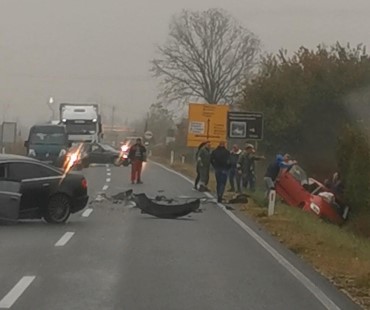 DETALJI STRAVIČNE SAOBRAĆAJKE NADOMAK PRIJEDORA Više povrijeđenih, Banjalučanin prevezen na UKC