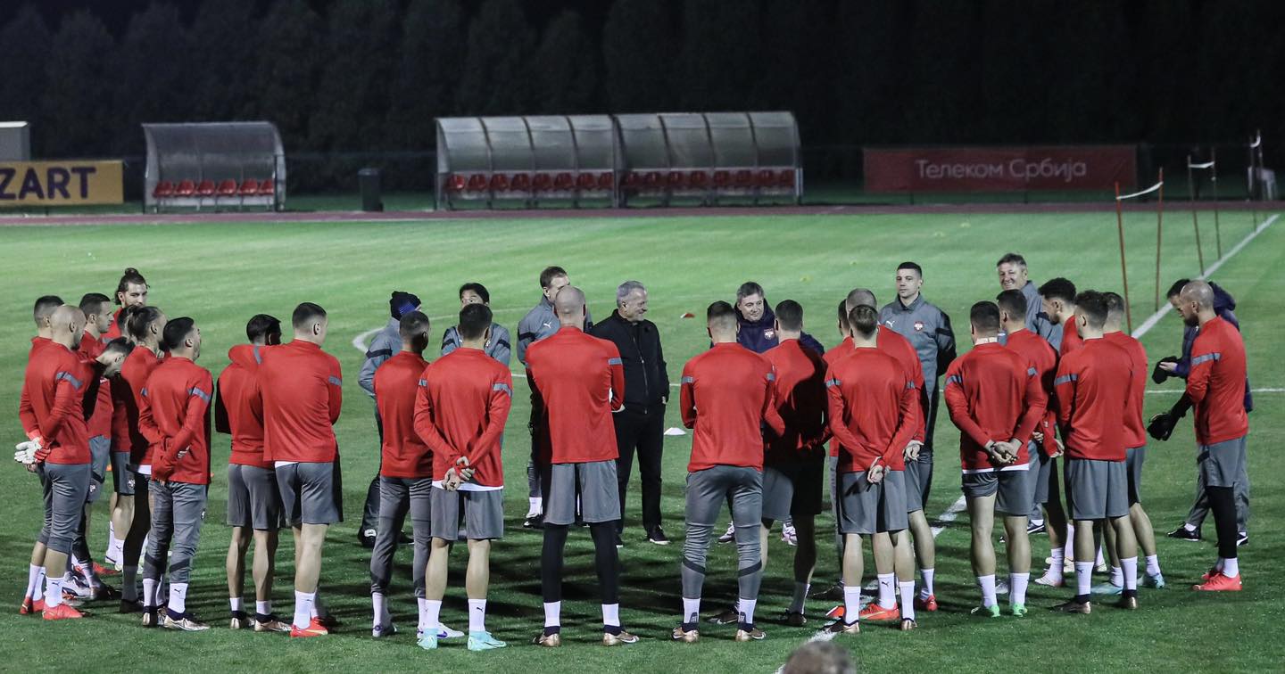 ALEKSANDAR MITROVIĆ NIJE TRENIRAO Fudbaleri Srbije u Staroj Pazovi