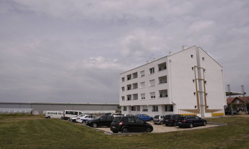 Izbjeglice iz BiH i Hrvatske danas u Vršcu dobijaju 40 stanova