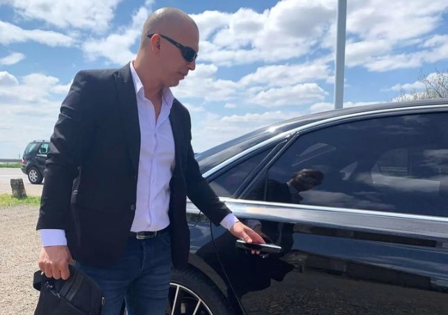 DANAS IMA MILIONE Topalko je rođen u ovoj trošnoj kući: Urušena i bez prozora bila je dom za njih sedmoro