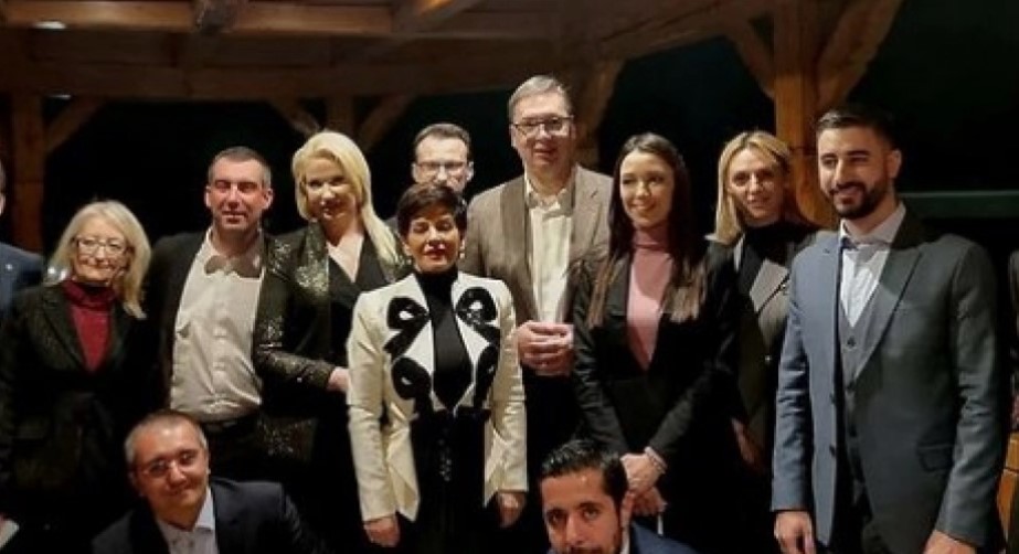 "DIVNO VEČE SA KINESKIM PRIJATELJIMA" Vučić se oglasio na Instagramu i poručio ovo (FOTO)