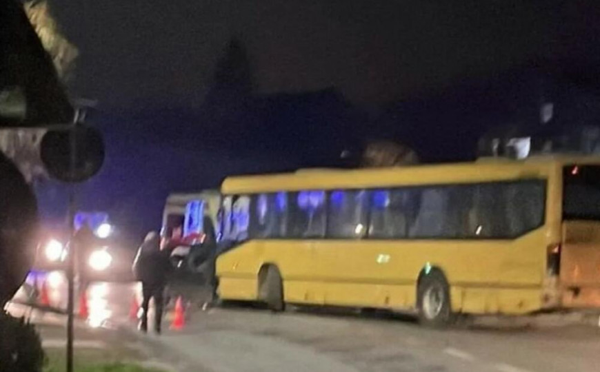TEŠKA SAOBRAĆAJNA NESREĆA SA FATALNIM ISHODOMJedna osoba poginula, dvije povrijeđene