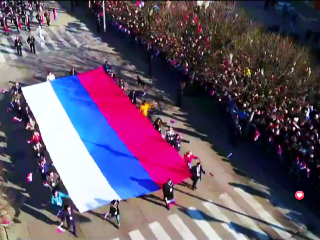 OBILJEŽAVANJE 9. JANUARA Proslava rođendana Republike Srpske uz noćni defile