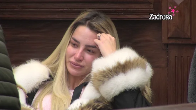 DOTAKLA DNO! Slomljena Aleks traži utjehu (VIDEO)