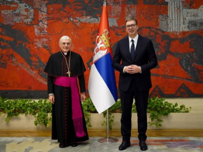 VUČIĆ NAKON SASTANKA SA NADBISKUPOM: "Vatikan neće priznati samoproglašeno Kosovo" (FOTO)