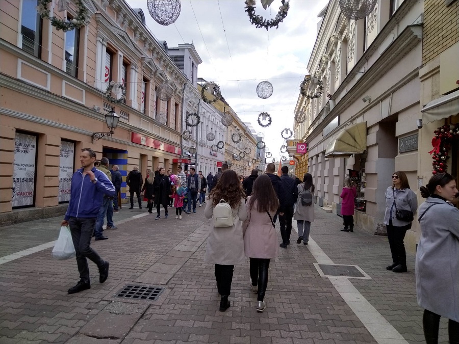 NEKA SVI VIDE I ČUJU BRUKU! Banjalučanka se odrekla kćerke i zeta preko novina! Stručnjaci poručuju: Džaba ti, majko!