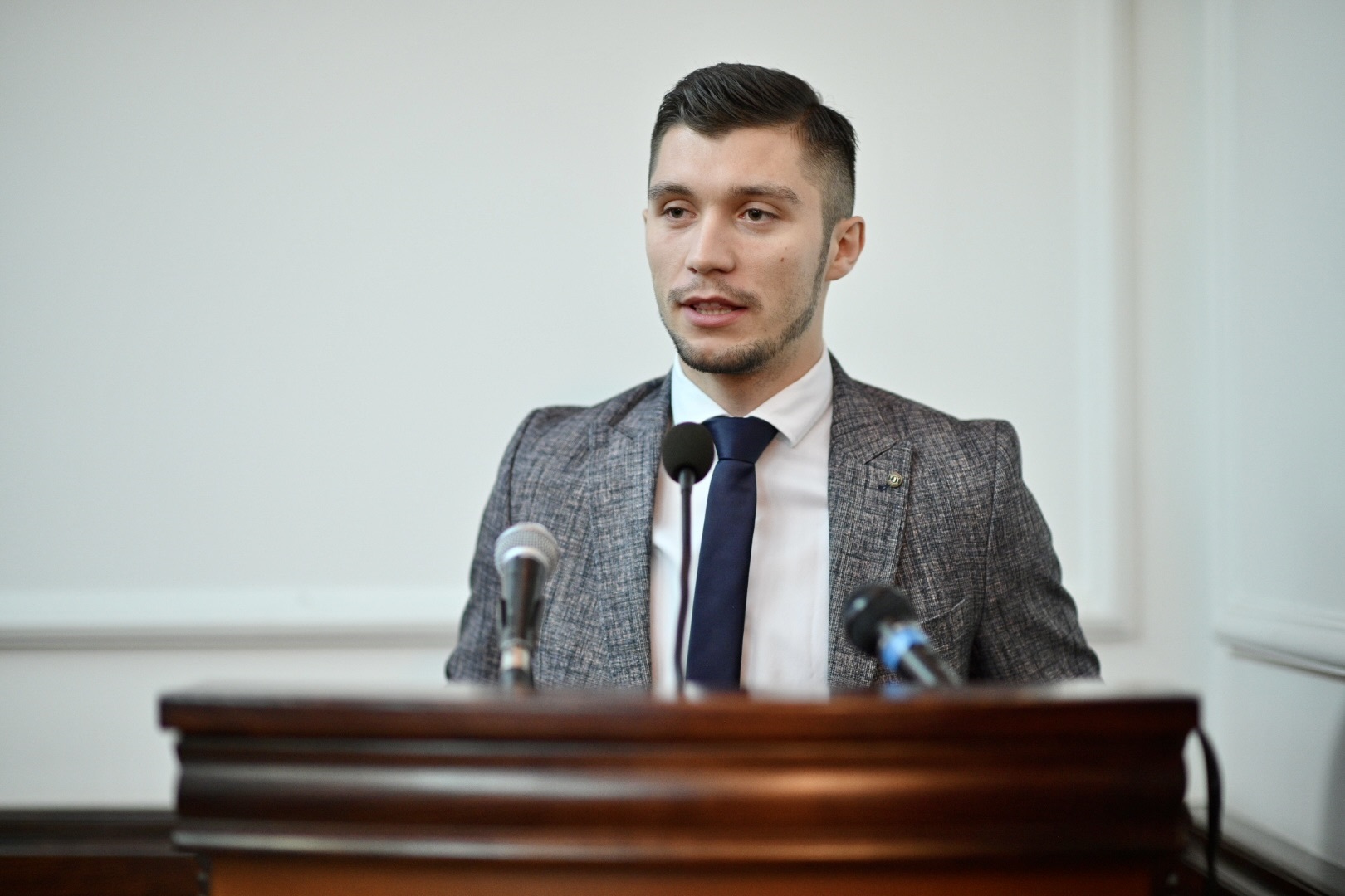 "OVO NEMA NI U VICEVIMA" Kresojević na vanrednoj sjednici Skupštine grada Banjaluka: Kako je sve vanredno osim vode?