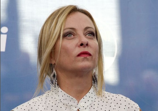Rama ugostio Melonijevu u Albaniji, a njeni sunarodnici je obrukali propisno