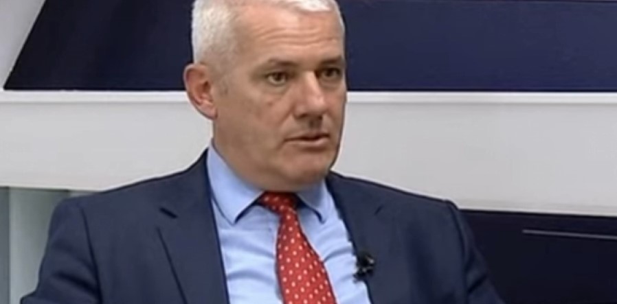NOVA PRIJETNJA IZ PRIŠTINE “Čekamo da KFOR ukloni barikade - u suprotnom ćemo ih sami ukloniti"
