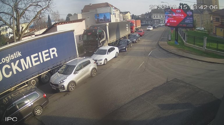 VOZAČI, BUDITE STRPLJIVI U Gradišci pojačan intenzitet saobraćaja