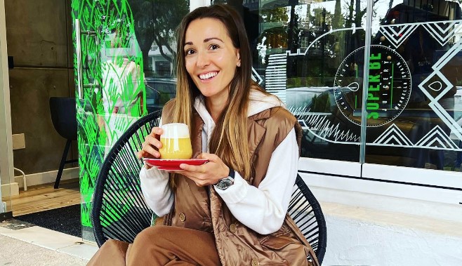 JELENA BAŠ ZNA DA UŽIVA Nakon Noletovog meča zaigrala u luksuznom lokalu u Dubaiju