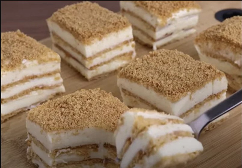 BRZI NOVOGODIŠNJI KOLAČ Samo tri sastojka, a ukus je fantastičan (RECEPT+VIDEO)