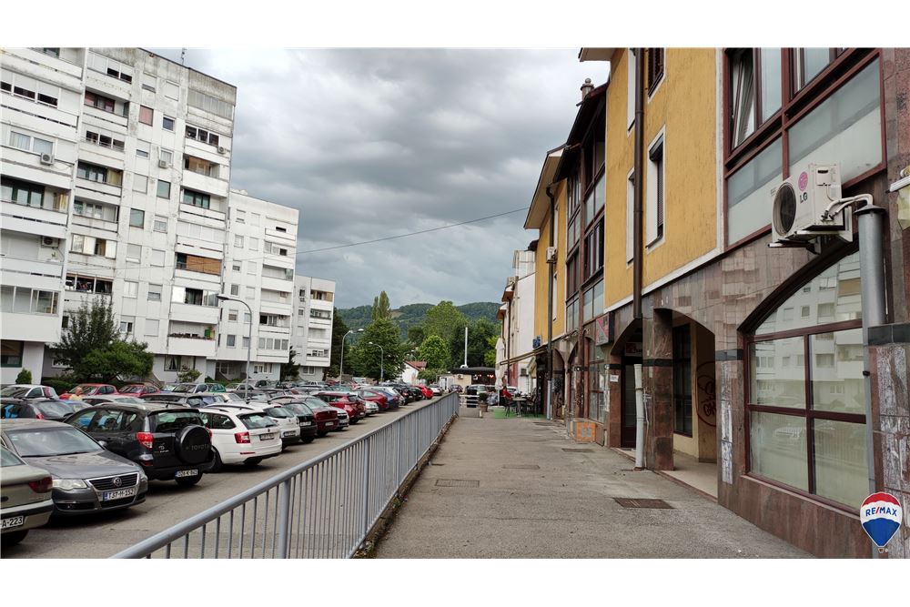 OTKAČIO SE LIFT U BANJALUCI Povrijeđeno više mlađih osoba