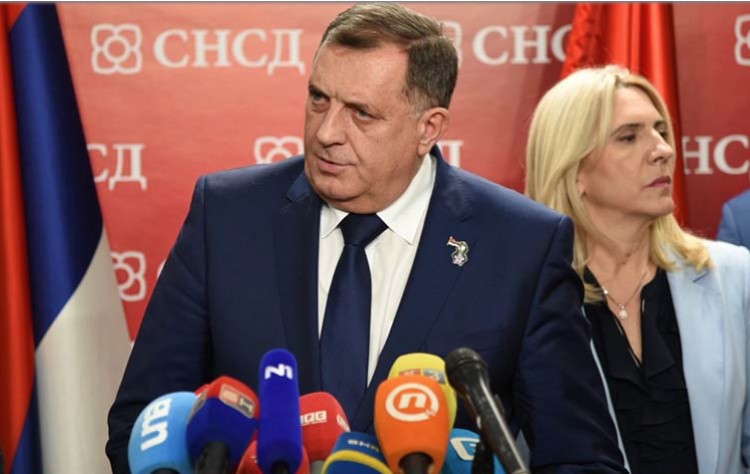 DODIK PORUČIO: "Zaslužni građani Srpske su najsvjetlije kockice najljepšeg mozaika zvanog Republika Srpska"