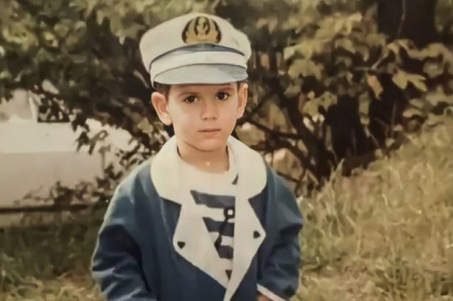 PREPOZNAJETE LI DJEČAKA S FOTOGRAFIJE? Danas je najuspješniji teniser svijeta, ali prije svega veliki dobrotvor i patriota (FOTO)