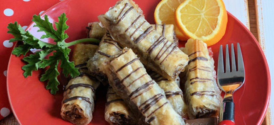 SLAVE SE BLIŽE! Donosimo dva odlična recepta za sitne posne kolače: Baklava rolnice i čoko štanglice