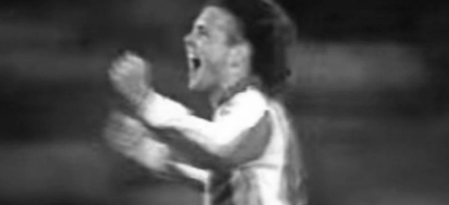 "TE NOĆI SE NEBO OTVORILO!" Delije ovo nikada neće zaboraviti: Ovako je Siniša Mihajlović srušio moćni Bajern i odveo Zvezdu u finale Kupa šampiona (VIDEO)