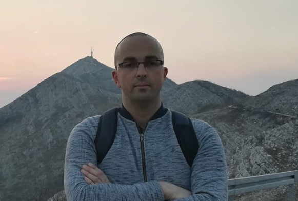 POVUKAO GA ZA NOS I GURNUO! Sukob stranačkih kolega: Čelnik PDP-a prijavio poznatog vinara