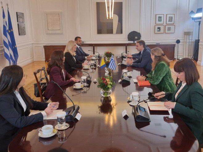 RADNA POSJETA GRČKOJ Cvijanovićeva se u Atini sastala sa premijerom Micotakisom