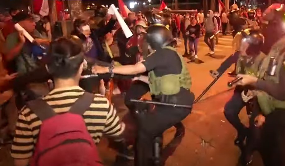 PROTESTI DIVLJAJU ŠIROM ZEMLJE Peruanski parlament odbio prijevremene izbore uprkos neredima