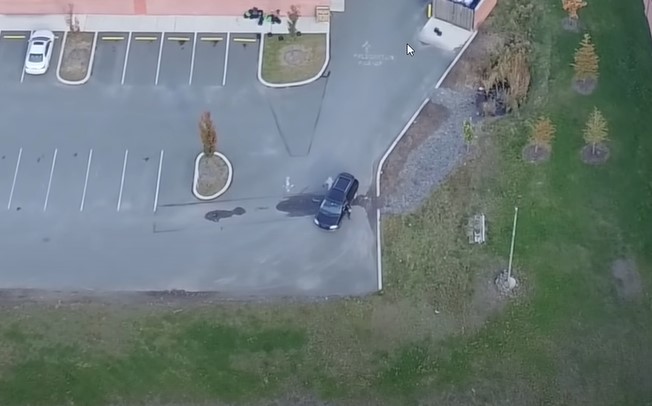 SUMNJAO DA GA ŽENA VARA, PA JE PRATIO DRONOM Očajni muž se poslužio neobičnom taktikom kako bi otkrio tajne supruge (VIDEO)