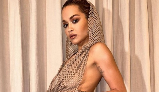 (VIDEO) RITA ORA U SUZAMA Nije mogla otpjevati pjesmu koju je snimila sa Pejnom