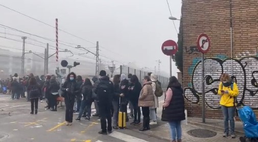 DRAMATIČNO JUTRO U ŠPANIJI U sudaru vozova povrijeđeno najmanje 155 ljudi (VIDEO)