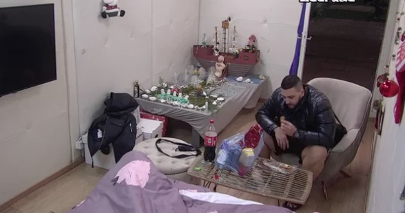 BEZOBRAZAN JE I KVARAN! Zola žestoko opleo po Bebici, pa udario i na Mariju Kulić! (VIDEO)