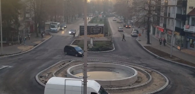 VOZAČI NA ISPITU! Otvoren kružni tok u Tesliću, a onda je uslijedio šokantan video