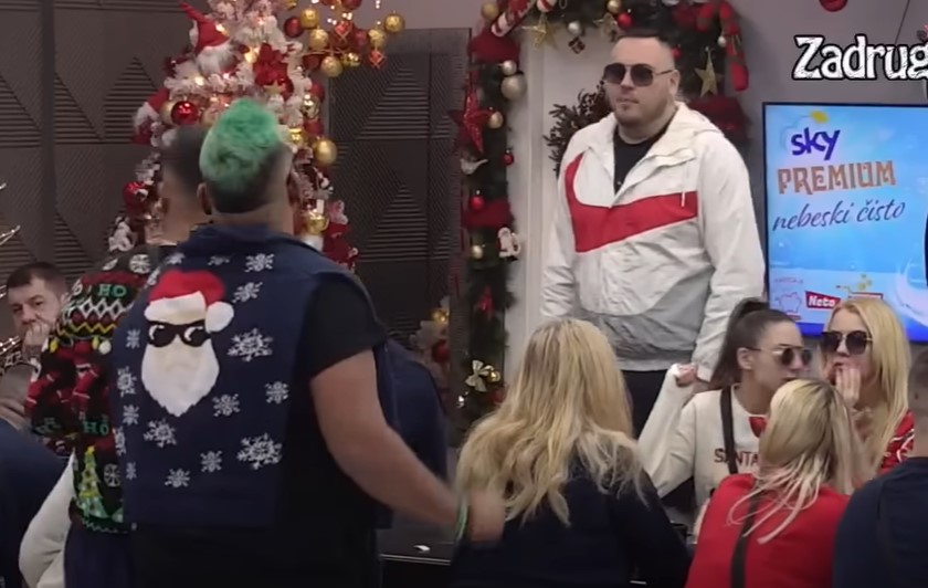 VELIKI HAOS U "ZADRUZI" Neca krenuo da pljune Cara a njegova reakcija će vas šokirati (VIDEO)