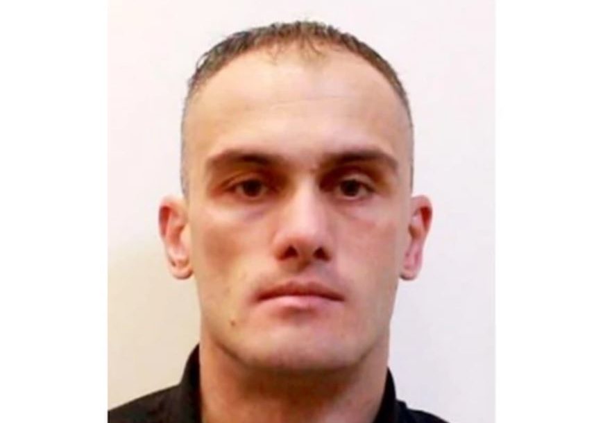 POLICIJA NA NOGAMA! Ovo je monstrum koji je sinoć ubio trudnu ženu u Prištini, policija traži pomoć u pronalaženju ubice