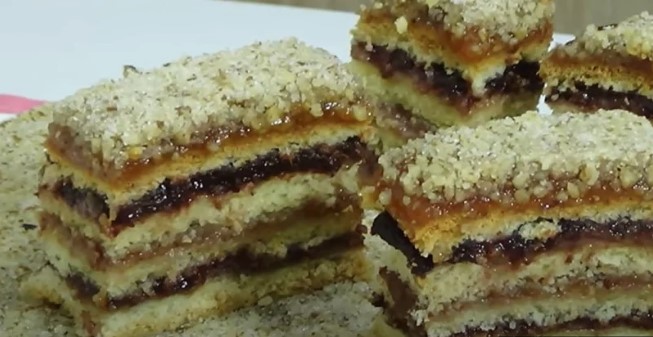 KOLAČ SA DŽEMOM I ORASIMA Najbolji recept za šuster pitu