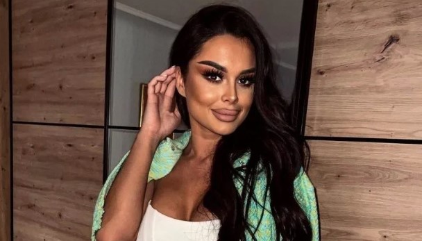 TIJANA EM SPAKOVALA KOFERE Pukla tikva između "Žene od sultana" i repera