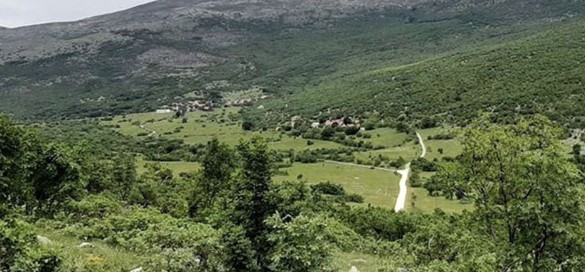 APSURD U BOSNI Unište - jedino selo u koje se može ući samo iz Hrvatske