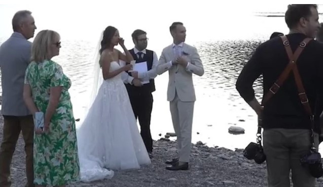 MISLILI SU DA ĆE IMATI SAVRŠEN DAN Mladence usred svadbe prekinuo vrisak, mogli su samo da stoje i gledaju (VIDEO)