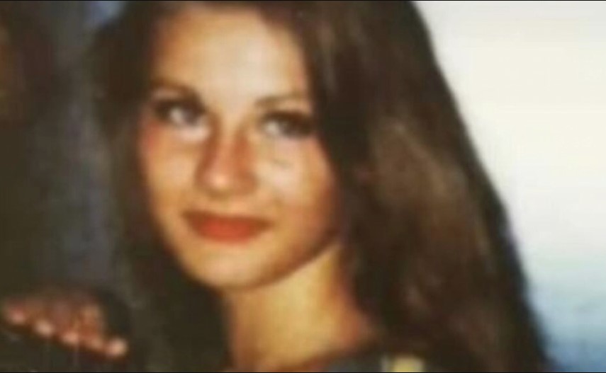 ŽIVJELA JE U BIJEDI, A ONDA SE DESIO OBRT Udata je za jednog od najboljih frajera, nema šanse da pogodite koja je pjevačica u pitanju! (FOTO)