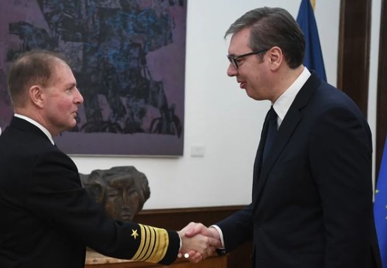 VUČIĆ PORUČIO ADMIRALU MANČU Molim da NATO zaštiti naš narod na KiM