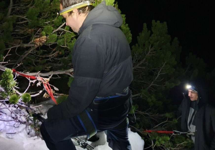IZBJEGNUTA TRAGEDIJA Dvije osobe ostale zaglavljene na Durmitoru