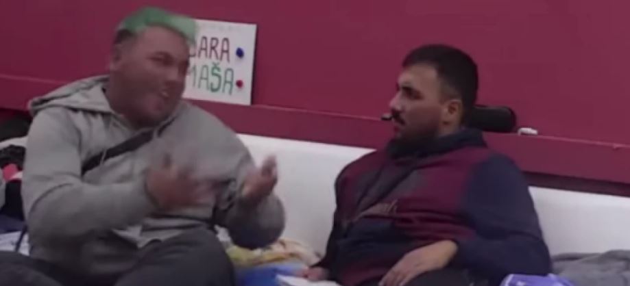 NOVI HAOS U BIJELOJ KUĆI Neca i Peca se brutalno potukli, urlali na sav glas (VIDEO)