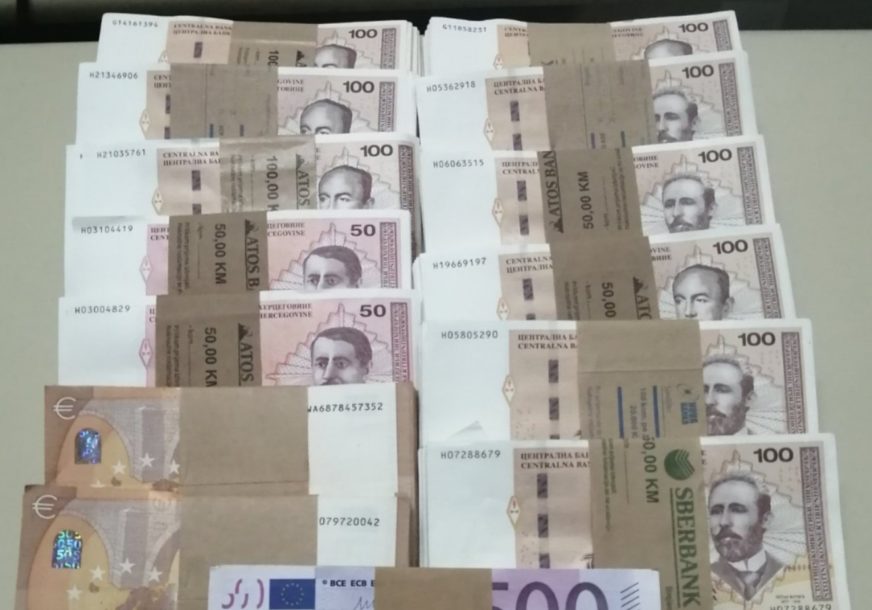 RASVIJETLJENA TEŠKA KRAĐA Banjalučanin iz sefa u kući ukrao 150.000 KM