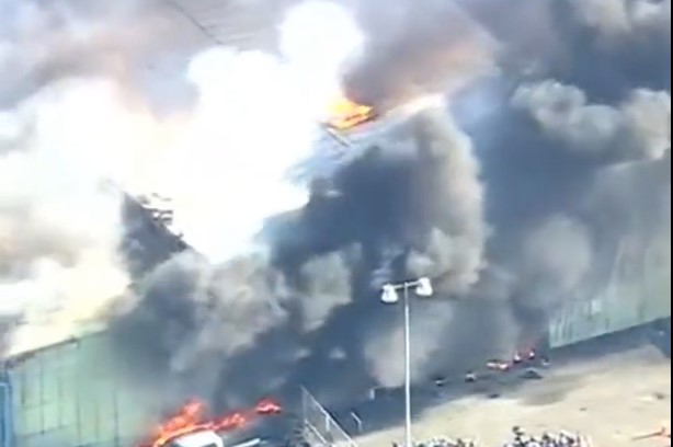 VELIKI POŽAR GUTA DIO NJUJORKA Povrijeđeno osam osoba (VIDEO)