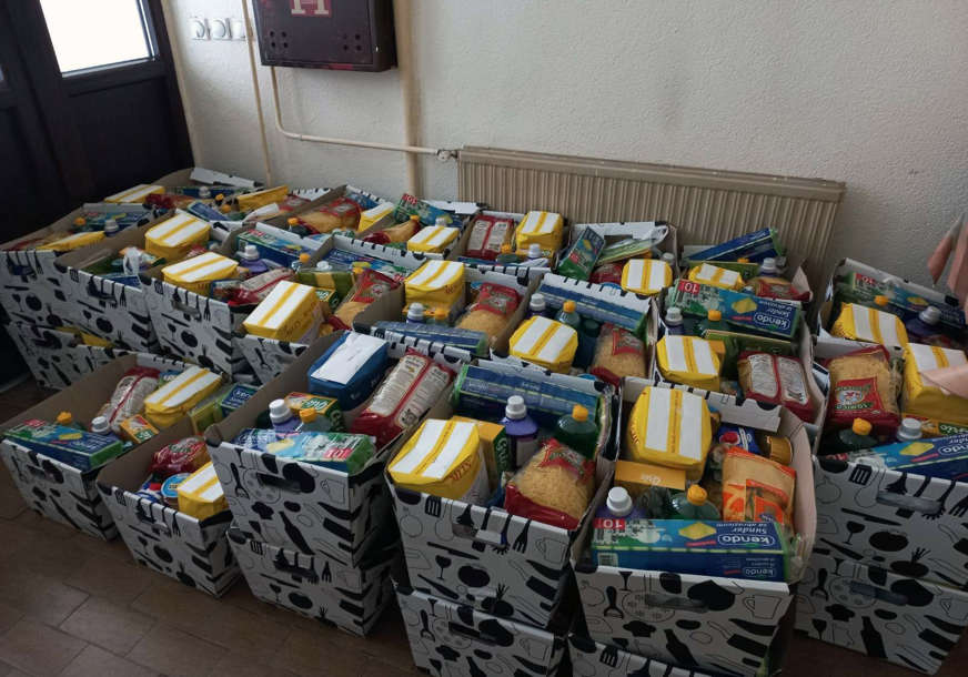 ŠAMAC U ZNAKU HUMANOSTI! Penzioneri ne zaboravljaju svoje saborce: Podijelili 50 prehrambenih paketa za najugroženije