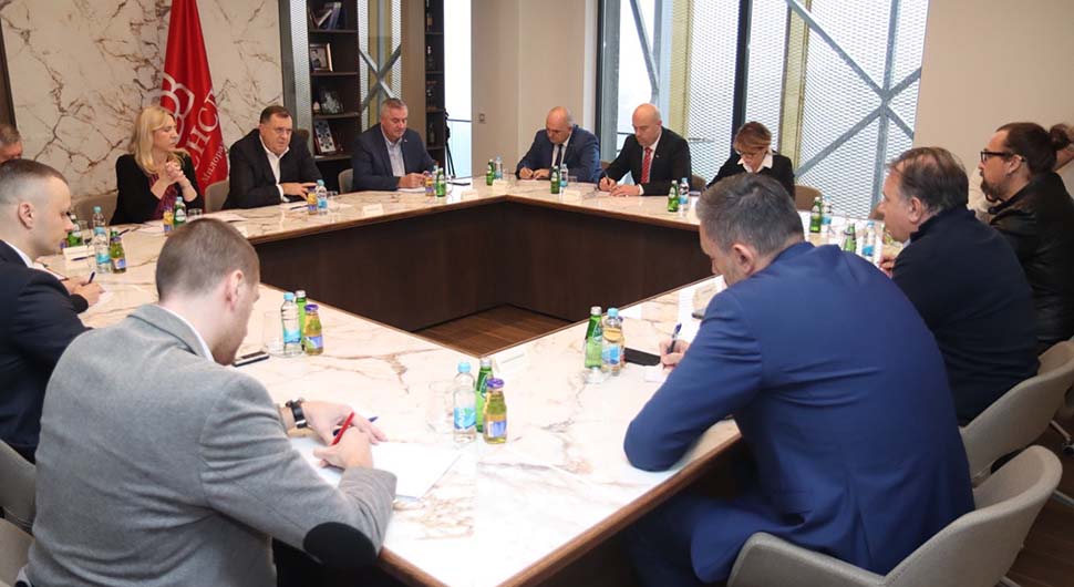 KONAKOVIĆ POTVRDIO Na sastanku SNSD-a i osmorke postignuti dogovori u više oblasti