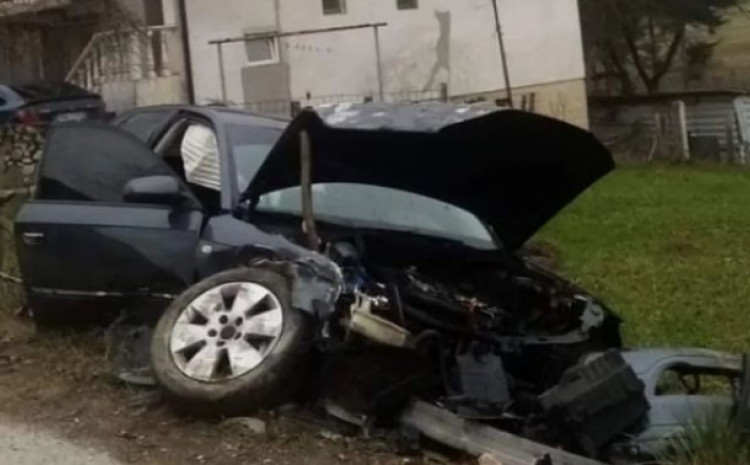STRAVIČNA SAOBRAĆAJNA NESREĆA U VISOKOM Audijem sletio s ceste, dva lica povrijeđena
