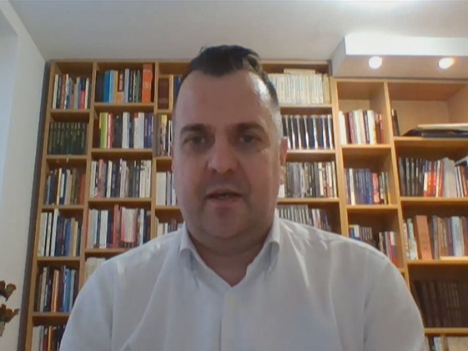 DOBROSAVLJEVIĆ O KANDIDATSKOM STATUSU "EU želi da uspostavi svoju zonu interesa"