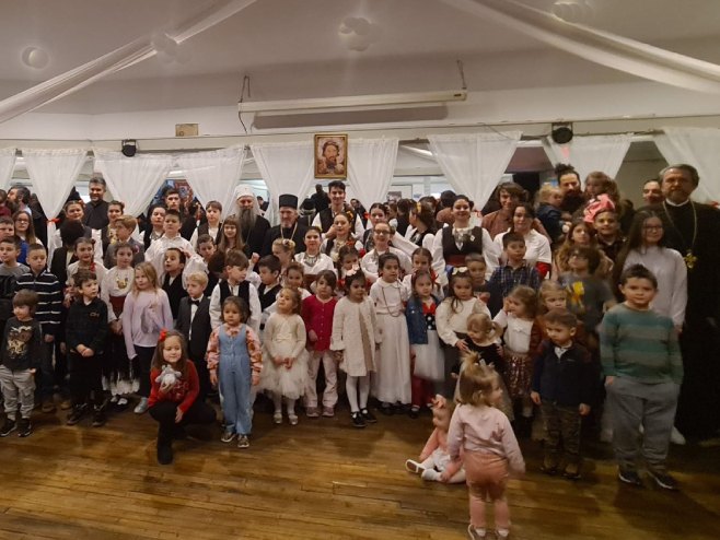 Patrijarh Porfirije služio svetu liturgiju u Srpskom klubu u Njujorku