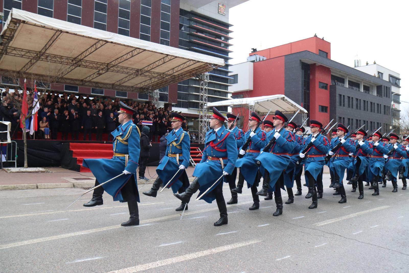MUP REPUBLIKE SRPSKE Svečani defile protekao mirno, nije zabilježen nijedan incident