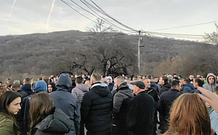 TUŽILAŠTVO TRAŽI PRITVOR ZA NAPADAČA Na mladiće u Štrpcima pucao iz revolvera