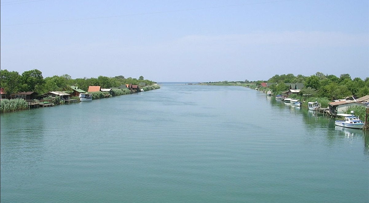 OVO OBARA CIJENU RIBE! Albanski ribari pregradili Bojanu i smanjili ulov ribe u Crnoj Gori