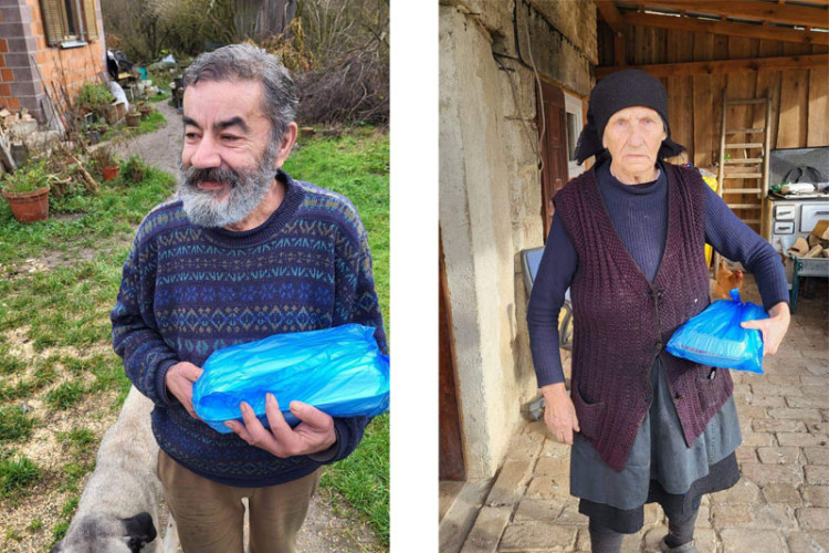 "MJEŠTANI NA BANIJI NISU SAMI I ZABORAVLJENI" Podijeljene božićne pečenice za 76 porodica